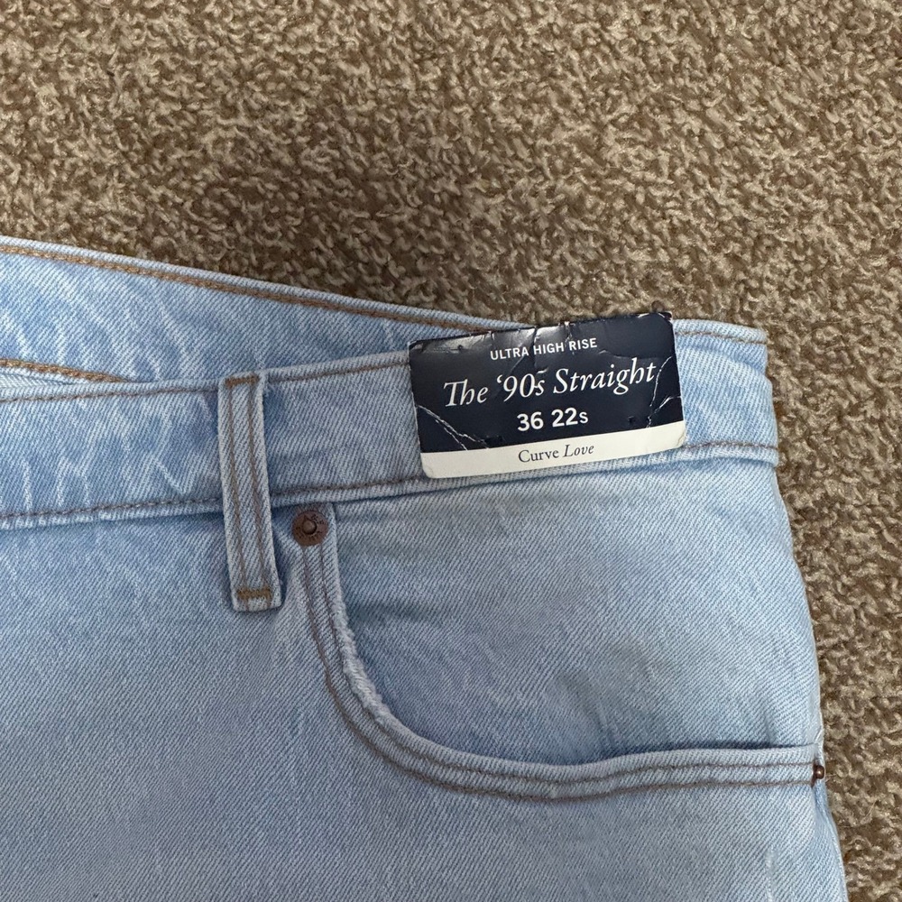 Abercrombie & Fitch 90s Straight Jeans Women 36/22s Light Wash NWT Distressed - Picture 3 of 6